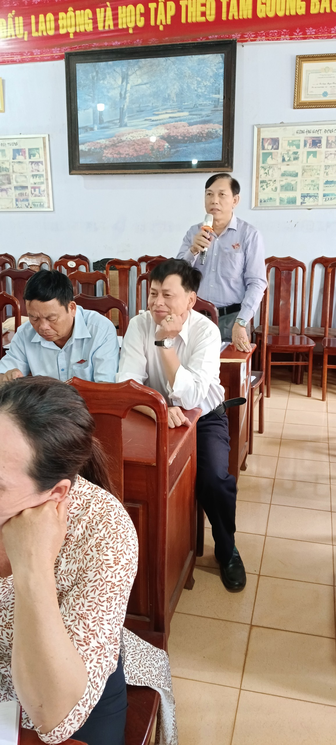 dai bieu 1